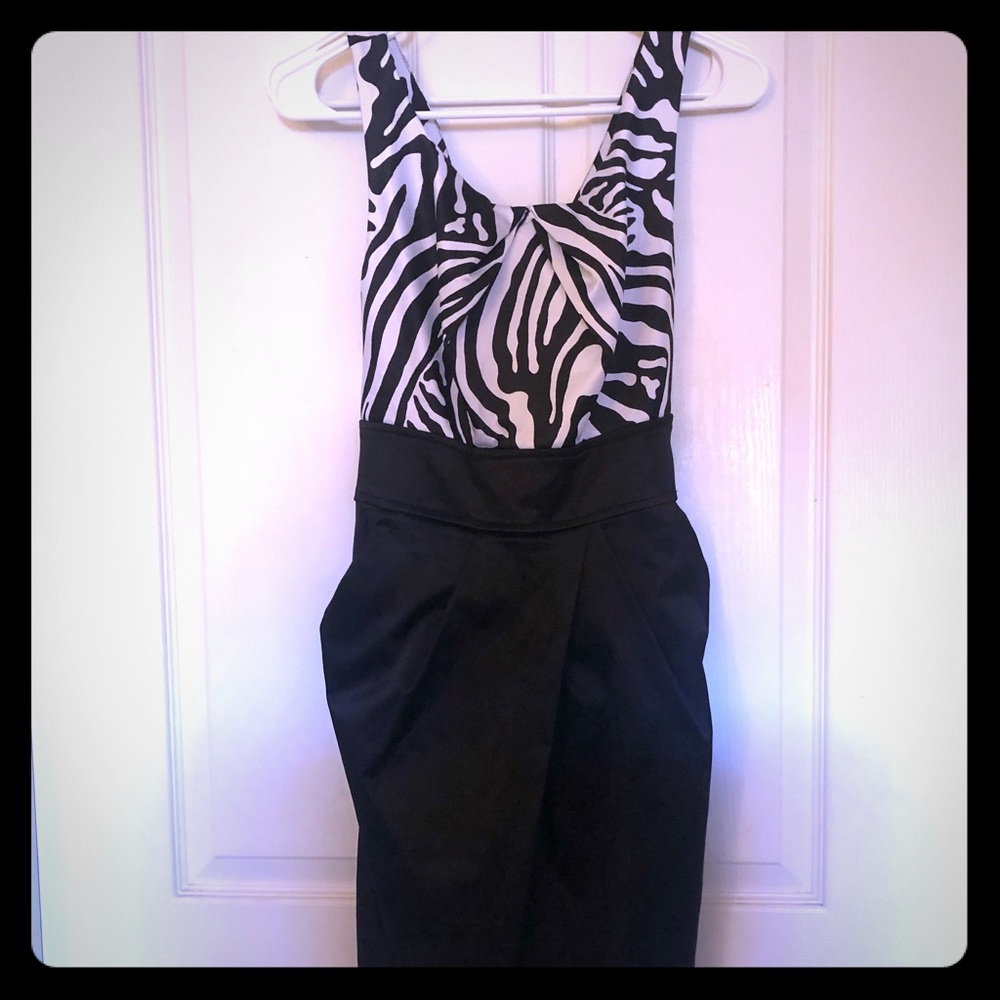 Knee length formal dress, with pockets!